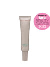 Exuviance produkten Clarifying & renewing serum mot en vit bakrund, med en logga för ett pris i det högra hörnet.