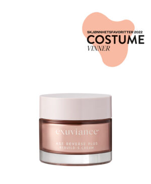 Exuviance produkten age reverse plus rebuild-5 cream mot en vit bakrund, Med en logga av ett pris i det högra hörnet.